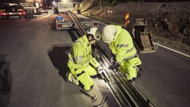 Strade che ricaricano le auto elettriche, accade in Svezia