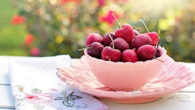 Frutta e dolce dopo cena: perché non mangiarli alla fine dei pasti