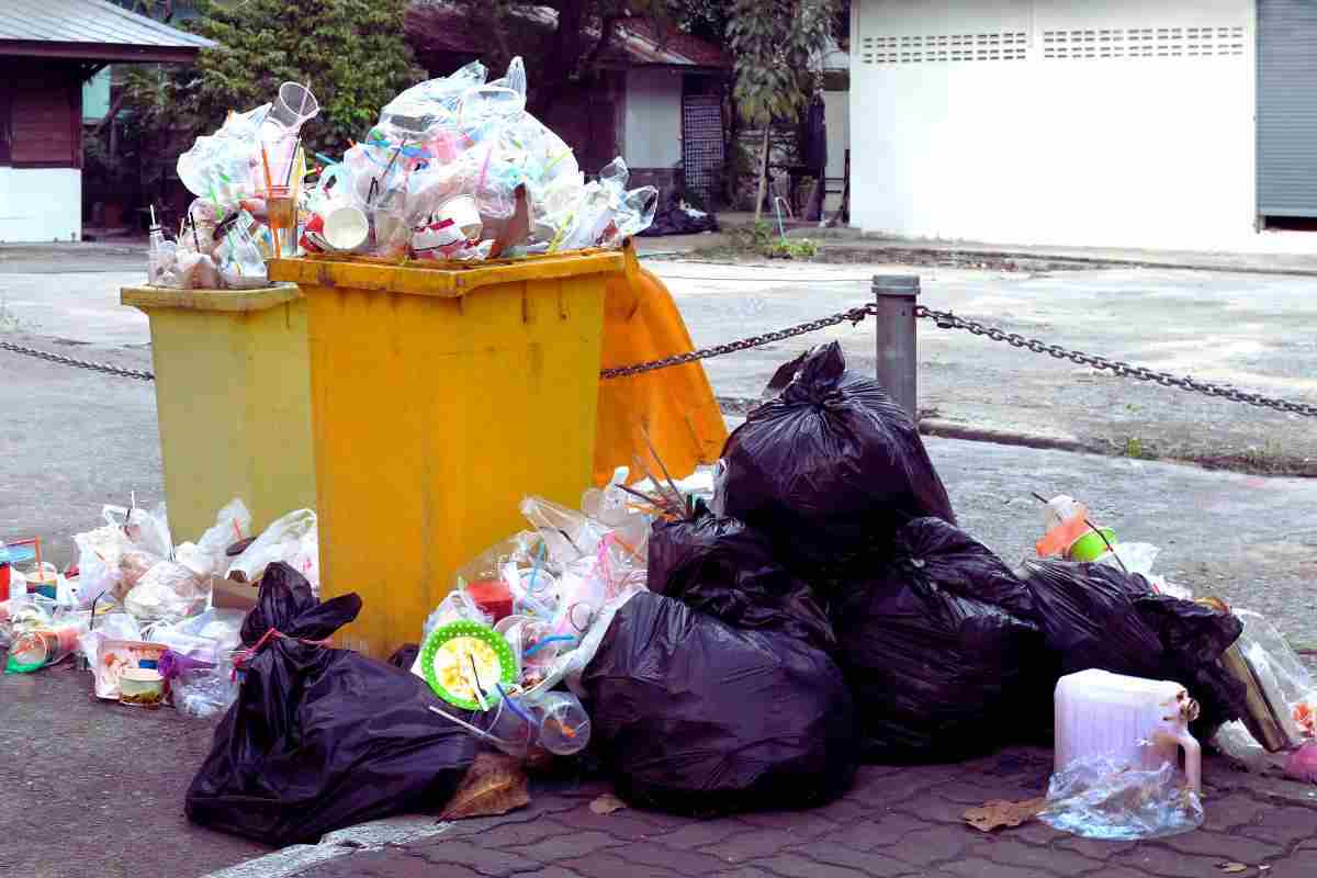 sanzioni di un Comune per l'abbandono di rifiuti