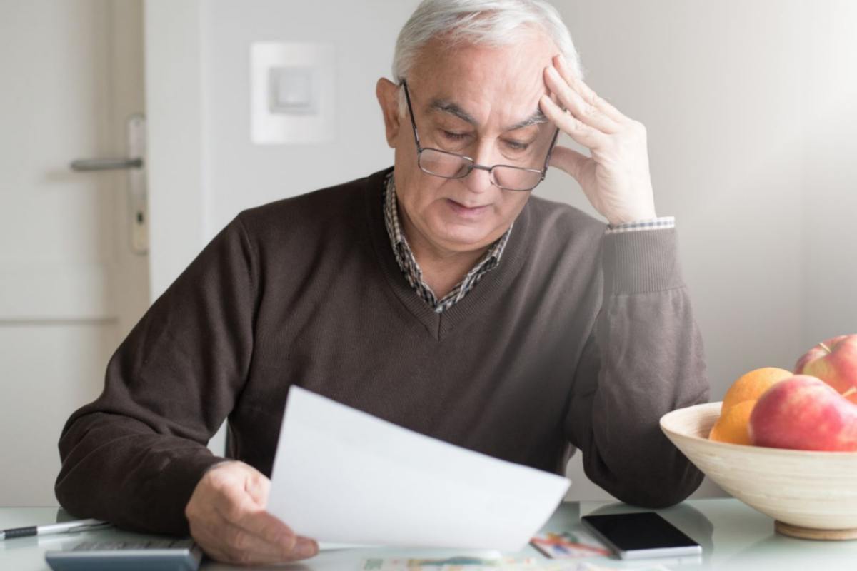 pensionato preoccupato